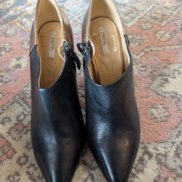 Geox Black and Gold Heels - Picture 2 of 6